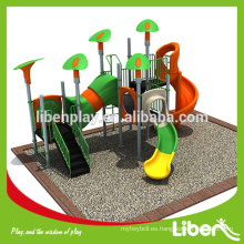 Juego de juegos de patio verde serie Qing para niños